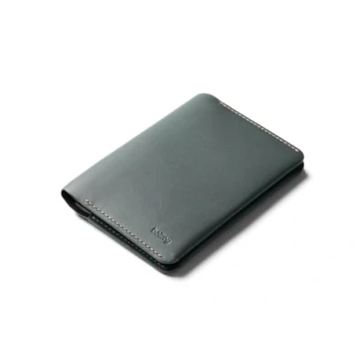 Afbeelding van Bellroy Passport Cover (dunne reisportemonnee/etui met pasjessleuven en ruimte voor zowel contant geld als reisdocumenten) Everglade