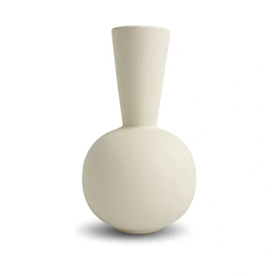 Afbeelding van Cooee Design Bloemenvaas Trumpet Shell Keramisch Kleur: Crème (diameter x hoogte) 17 30 cm