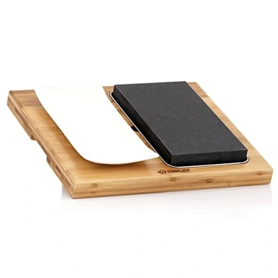Afbeelding van Mahlzeit Lavasteen set (4 delig), met hete steen en bord op praktische houten plank, steaksteen, steak, grillsteen