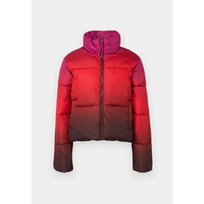 Afbeelding van JACK&amp;JONES JXIRIS Puffer Jacket OTW Gewatteerde jas, fuchsia Red/Detail: Gradient, XS, rood/detail: gradiënt, XS