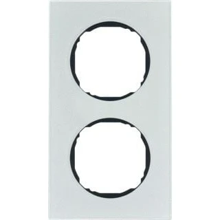 Afbeelding van hager berker 2 voudig afdekraam voor wandgoot montage vert hori klem glans glas ip20 wit ral9010 10122609