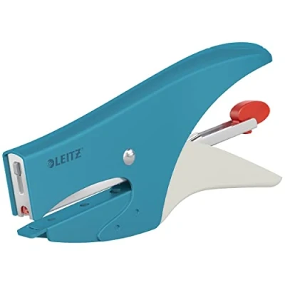 Afbeelding van Leitz Niettang, Capaciteit Van 15 Vellen, Achterlaad Functionaliteit, Inclusief P2 (No.10) Nietjes, Sereen Blauw, 56440061