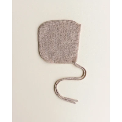 Afbeelding van Hvid Newborn mutsje van merino wol sand