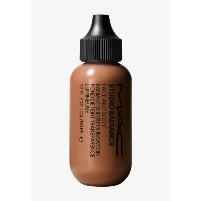 Afbeelding van M·A·C Studio Radiance Face and Body Radiant Sheer Foundation W5 50 ml