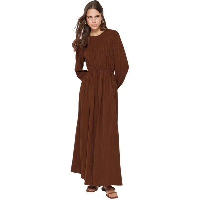 Afbeelding van Trendyol Bruine Geweven Jurk Met Elastische Taille En Gipe Detail Tctss23Eb00026