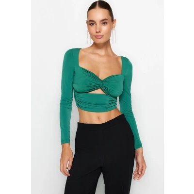 Afbeelding van Trendyol Groene Gebreide Blouse Met Uitgesneden/Vensterdetail Tpraw24Bz00027