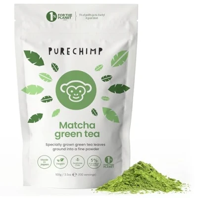 Afbeelding van PureChimp Matcha thee premium kwaliteit 100 g. 100% fijngemalen groene theepoeder. Schaduw teelt voor latte, warme dranken en gerechten. Duurzame zak. Rijk aan antioxidanten.