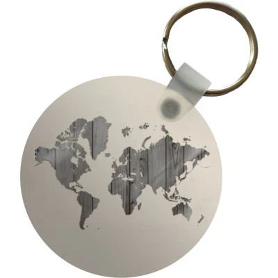Afbeelding van Sleutelhanger Wereldkaart Hout Grijs Plastic Rond Uitdeelcadeautjes