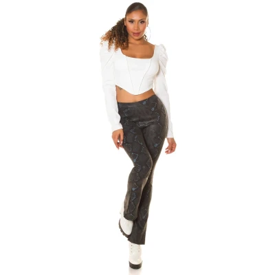 Afbeelding van High waisted flared broek van imitatieleer met slangenprint