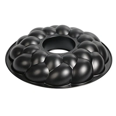 Afbeelding van Original Kaiser Gistvlecht bakvorm krans 32 cm, antiaanbaklaag, voor Pasen, praktische griprand, gemakkelijk te versieren