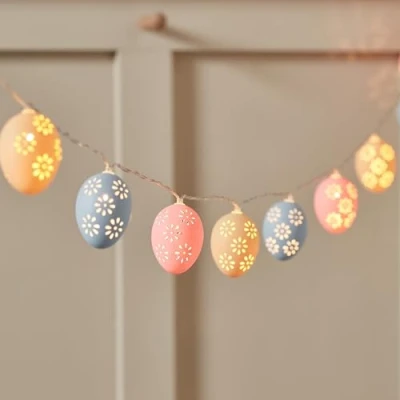 Afbeelding van Lights4fun 10 Warm Wit LED Pastel Paasei Batterij Werkt String Fairy Lights met Timer 4.5m