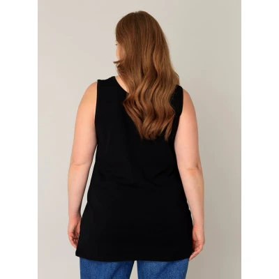Afbeelding van BASE LEVEL CURVY Amina Top Black maat 3(52)