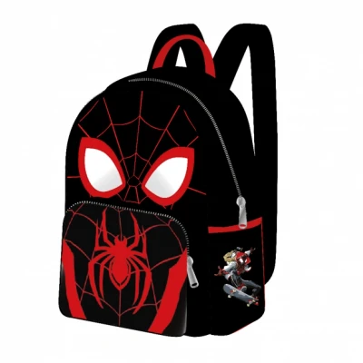 Afbeelding van Spiderman kleine rugzak 27cm x 21cm dubbele ritssluiting 3 vakken