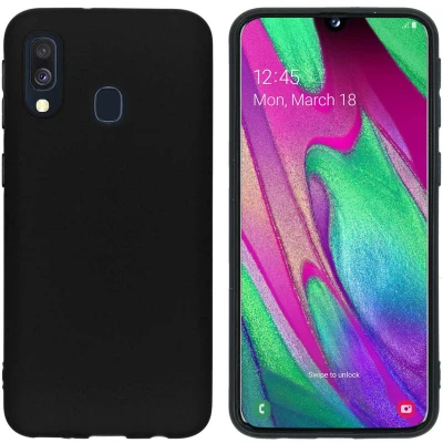 Afbeelding van Samsung Galaxy A40 Hoesje Siliconen en TPU (zacht) iMoshion Softcase/Backcover Zwart Telefoonhoesje