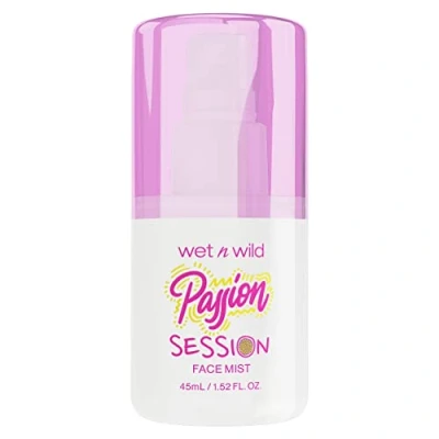Afbeelding van wet n wild, Face Mist Wild Crush Passion Collection, 3 in 1 Gezichts Primer Mist, Setting Spray en Refresher, met Kamille Komkommer Extract Groene Thee Session