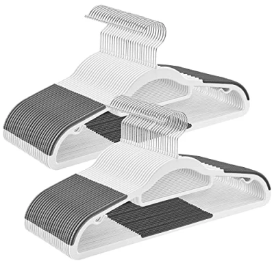 Afbeelding van SONGMICS 50 kleerhangers van robuust kunststof met antislip design, ruimtebesparend, 0,6 cm dik, 360 graden draaibaar, lengte 42 cm, wit en donkergrijs CRP020W02