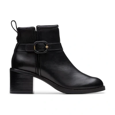 Afbeelding van Clarks Premium Chamberly Trim Combat Boot voor dames, Zwart leder, 39 EU