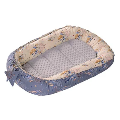 Afbeelding van Medi Partners Babynest Knuffelnest 100% Katoen Nest Reis Bed voor baby&#039;s 100x60x15cm Uitneembaar inzetstuk (Dromenvangers met grijze Minky)
