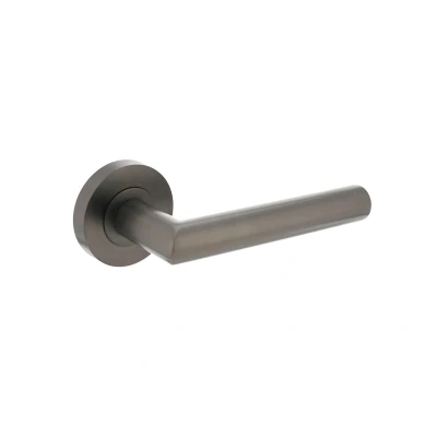 Afbeelding van Deurklink antraciet grijs Bastian op ronde rozet ø52x10 mm