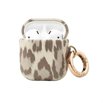 Afbeelding van Selencia Sabi Case Hoesje geschikt voor AirPods 2 / 1 Soft Ivory
