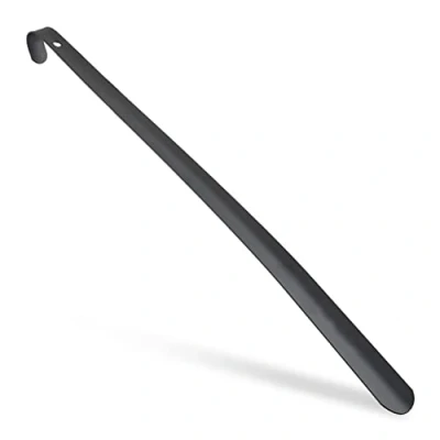 Afbeelding van Relaxdays schoenlepel metaal, comfortabel, stabiel, 60 cm lang, ophangen, met greep, grote schoentrekker, zwart