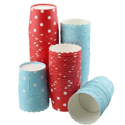 Afbeelding van CHUEHKAK 100 stuks muffinvormpjes rood wit blauw Ø 5 cm, cupcake vormpjes papier, papieren vormpjes, bakbekers liners, 2 kleuren, elk 50 stuks, voor cake dessert bakken