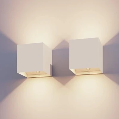 Afbeelding van Calex Volterra Oplaadbare Wandlamp Kubus 2 Stuks Up &amp; Down Tuinverlichting Modern Warm Wit Licht Voor Binnen en Buiten Waterdicht Eenvoudige Installatie Draadloos USB C Bewegingssensor