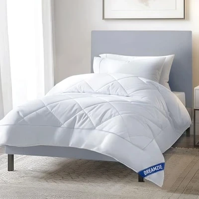 Afbeelding van Dreamzie microvezeldekbed 155x220 cm, gematigd dekbed met polyester vulling voor 4 seizoenen, 300 gsm, 1 persoon