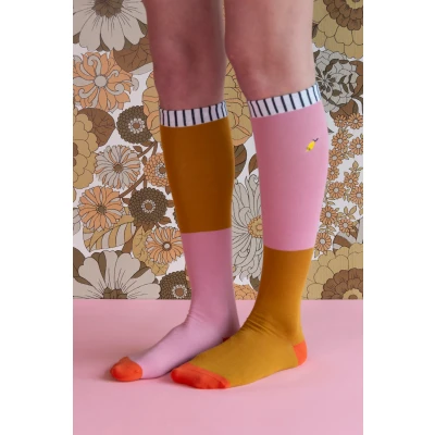 Afbeelding van Sticky Lemon knee high socks duo tone dusty pink + dijon