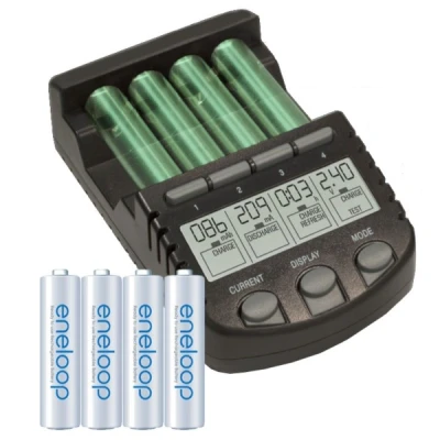 Afbeelding van Sanyo eneloop AAA HR 4UTGA en BC 700 LCD snellader
