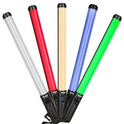 Afbeelding van Rollei Lumis Glow RGB LED staaflicht, lichtstaaf met 256 kleurnuances en 7 lichteffecten. Mobile fotolamp ideaal voor protrait fotografie lichte painting. 114 strips 1100 lx (5500 K, 100%)