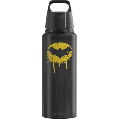 Afbeelding van SIGG Aluminium drinkfles, WMB Pathfinder Batman, klimaatneutraal gecertificeerd, geschikt voor koolzuurhoudende dranken, lekvrij, vederlicht, BPA vrij, zwart met opdruk, 1 liter