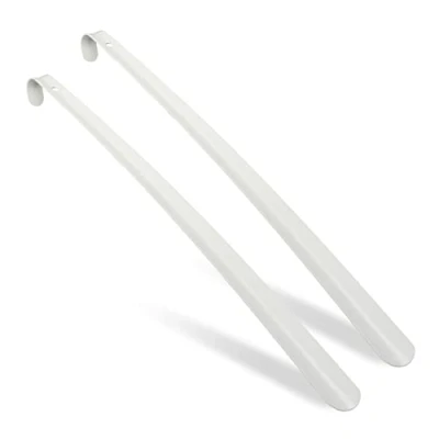 Afbeelding van Relaxdays schoenlepel set van 2, laarzen of platte schoenen, 58,5 cm lang, schoentrekkers, metaal, ophangoogje, wit