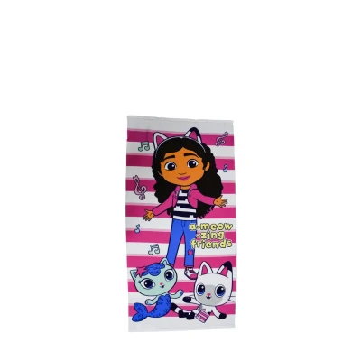 Afbeelding van Gabby&#039;s Dollhouse Friends badhanddoek, strandlaken 70x140cm (Fast Dry), Gabby`s Dolhouse, Badlaken, Kinderhanddoek