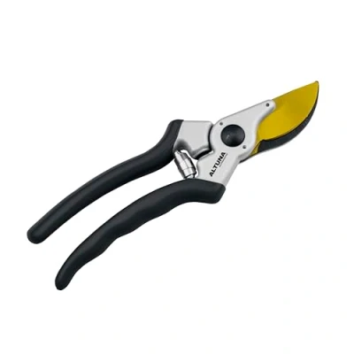 Afbeelding van Snoeischaar met 1 hand, model T112, bypass snit voor nauwkeurig werken, robuust en zeer licht, gereedschap intensief gebruik, van gesmeed titanium. Altuna
