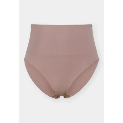 Afbeelding van SPANX Ecocare Seamless Shaping medium corrigerende maxislip donkerbeige