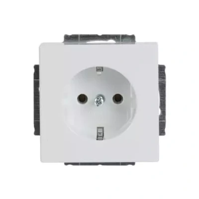 Afbeelding van Busch Jaeger stopcontact met randaarde studiowit glanzend 20 EUCR 84