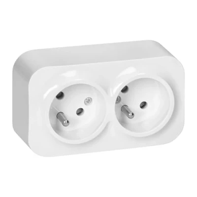Afbeelding van Miratic Stopcontact 2 Voudig Type E Opbouw met Glanzende Afwerking 16A/230VAC IP20 Socket voor Veilige en Betrouwbare Stroomvoorziening