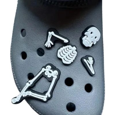 Afbeelding van crocs pins skelet charms voor accessoires schoenbedels