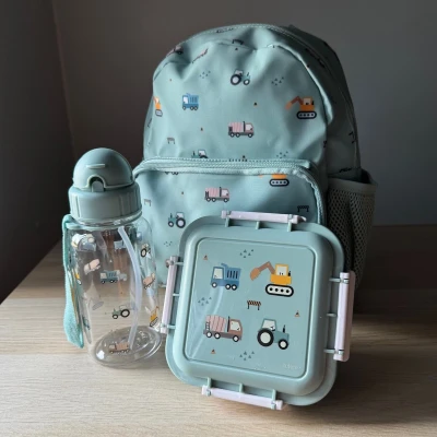 Afbeelding van heel klein peuter rugzakje met lunchbox (incl. fruitboxje en vork) drinkfles Tractor Werkvoertuigen Tutete