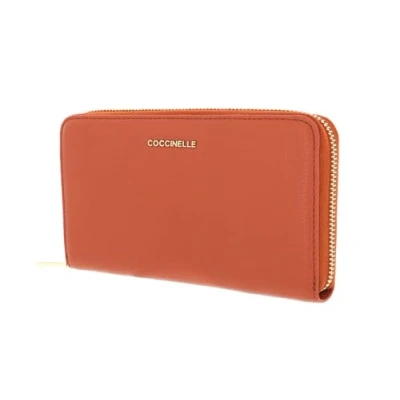 Afbeelding van COCCINELLE Metallic Soft Zip Wallet Grainy Leather Chestnut