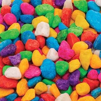 Afbeelding van Baker Ross Mini gekleurde stenen (750 g per verpakking) knutselplezier voor alle kinderen