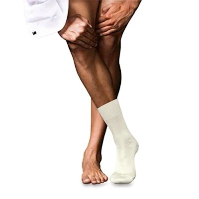 Afbeelding van FALKE Heren Sokken No. 6 M SO Wol Zijde eenkleurig 1 Paar, Wit (Woolwhite 2060), 39 40