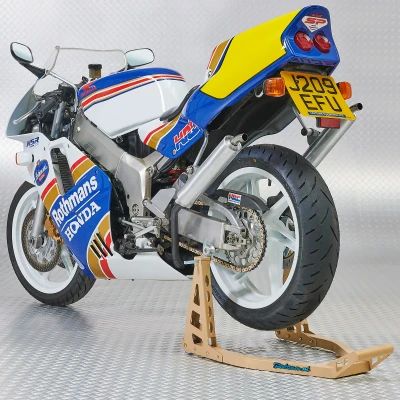 Afbeelding van Datona MotoGP Paddockstand Achterwiel Goud (60 x 28 29 cm)