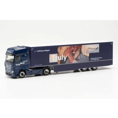 Afbeelding van herpa Vrachtwagen model Mercedes Benz Actros Gigaspace verkl. Koffer zadelkabel Lufthansa, miniatuur in schaal 1:87, verzamelstuk, Made Germany, kunststof