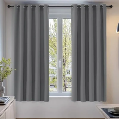 Afbeelding van Deconovo Gordijnen Verduisterend met Ogen, Lichtgrijs, Gordijn Warmte isoleerd voor Slaapkamer Woonkamer, 168x138 cm (B x H), 2 stuks
