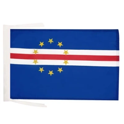 Afbeelding van Kaapverdische vlag 45x30 cm koorden KLEINE vlaggen 30 x 45 Banier 18x12 in hoge kwaliteit AZ FLAG