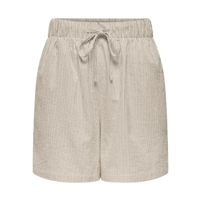 Afbeelding van ONLY ONLAUGUSTA SHORTS WVN NOOS Dames Broek Feather Gray Cloud Dancer