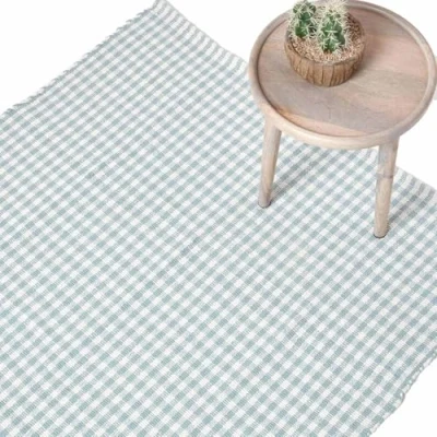 Afbeelding van Homescapes Blauw en wit geruit handgeweven katoenen vloerkleed, 70 x 120 cm
