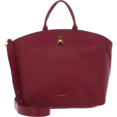 Afbeelding van Coccinelle Leren Handtas Schoudertas Magie Soft Handbag Grained Leather Garnet Red Wijnrood